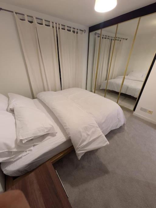 Luxury Two Bed Flat Heart Of Fulham Londra